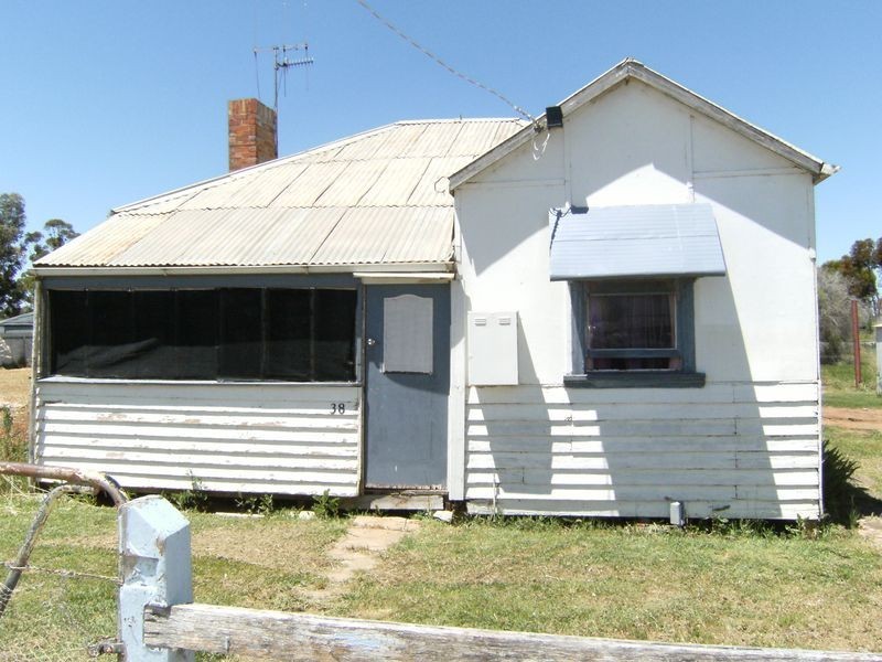 38 Stradbroke Avenue, Nyah VIC 3594