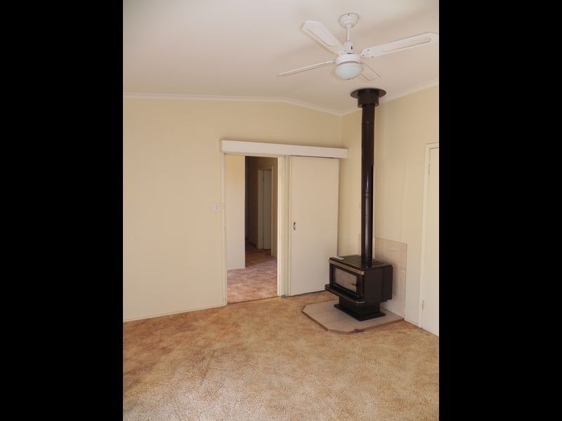 15 Bruton Grove, Swan Hill VIC 3585