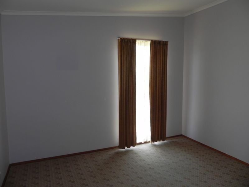 15 Bruton Grove, Swan Hill VIC 3585