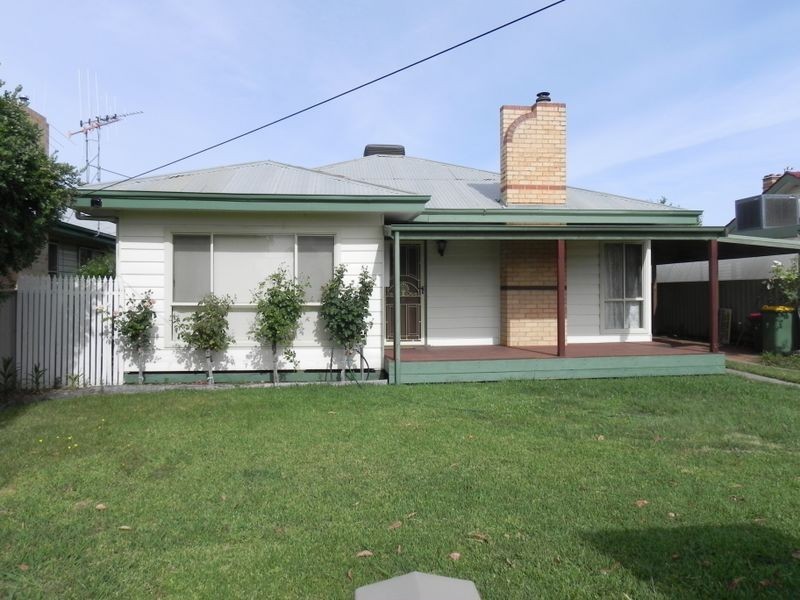 77 Thurla Street, Swan Hill VIC 3585