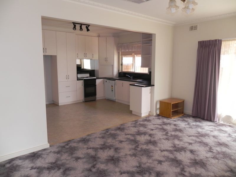 77 Thurla Street, Swan Hill VIC 3585