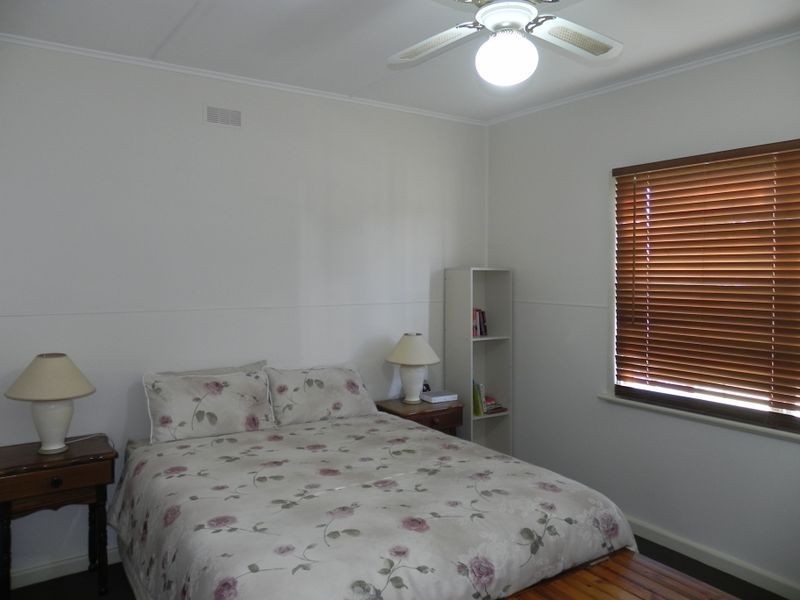 53 Stradbroke Avenue, Swan Hill VIC 3585