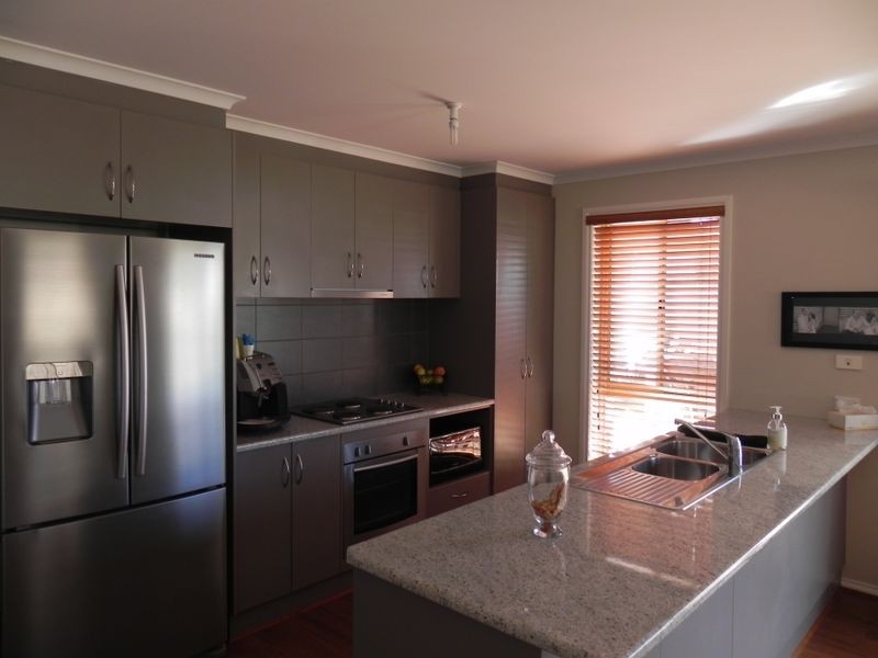 14 Boobialla Drive, Swan Hill VIC 3585