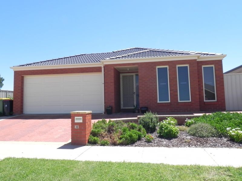 28 Boree Drive, Swan Hill VIC 3585