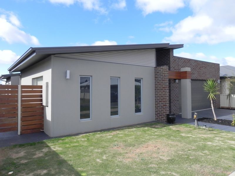 6 Dundas Lane, Swan Hill VIC 3585