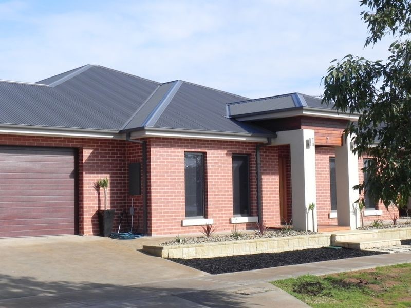 7 Boobialla Drive, Swan Hill VIC 3585
