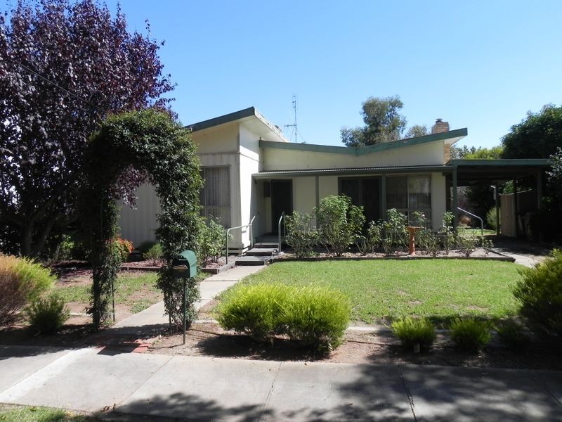 10 El-Alamein Avenue, Swan Hill VIC 3585