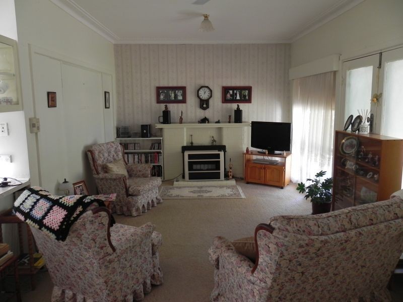 10 El-Alamein Avenue, Swan Hill VIC 3585