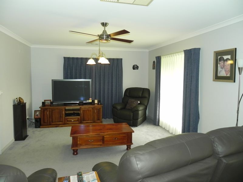 30 River Oaks Drive, Swan Hill VIC 3585