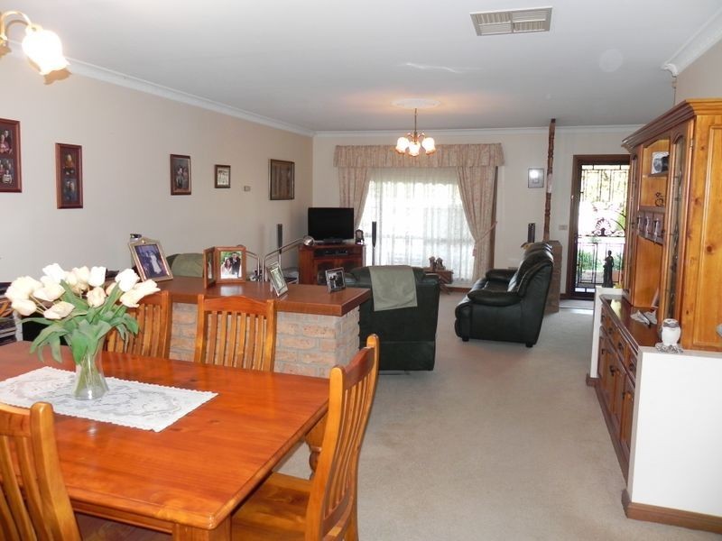 44 Parkview Drive, Swan Hill VIC 3585