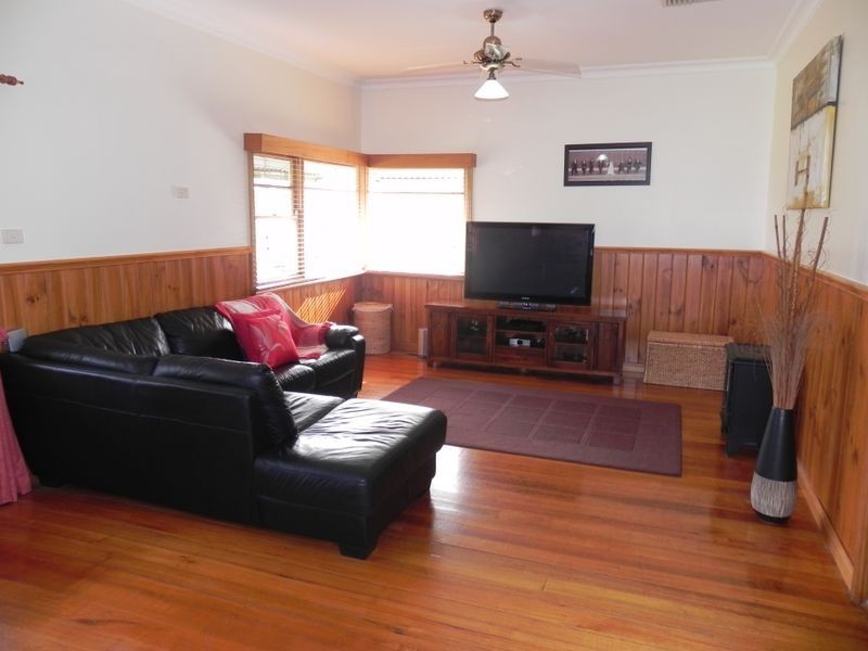14 Douglas Avenue, Swan Hill VIC 3585