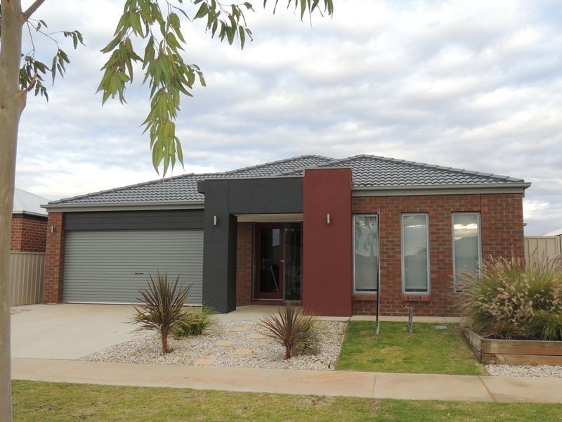 15 Boobialla Drive, Swan Hill VIC 3585