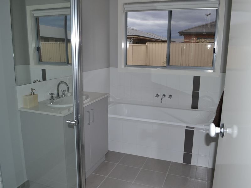 15 Boobialla Drive, Swan Hill VIC 3585