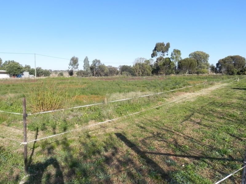 7 Stradbroke Avenue, Nyah VIC 3594