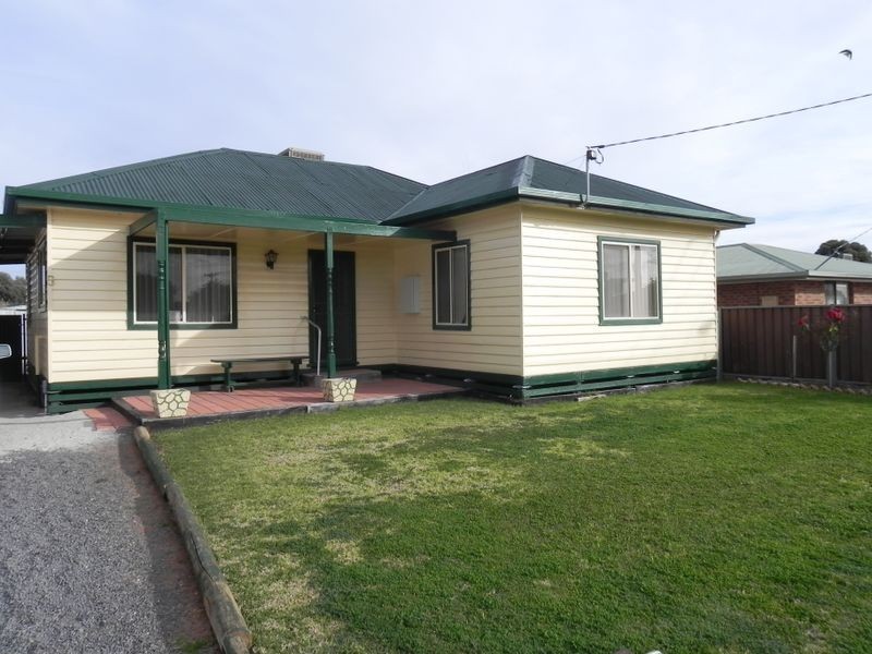 5 Boldrewood Drive, Swan Hill VIC 3585