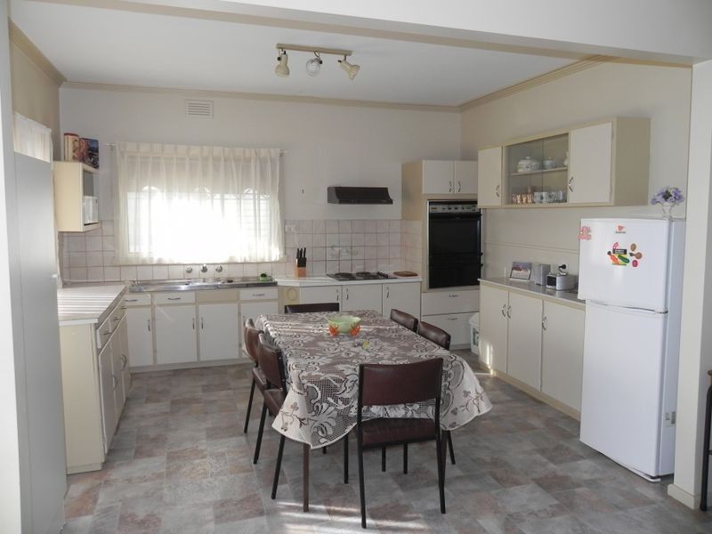 5 Boldrewood Drive, Swan Hill VIC 3585