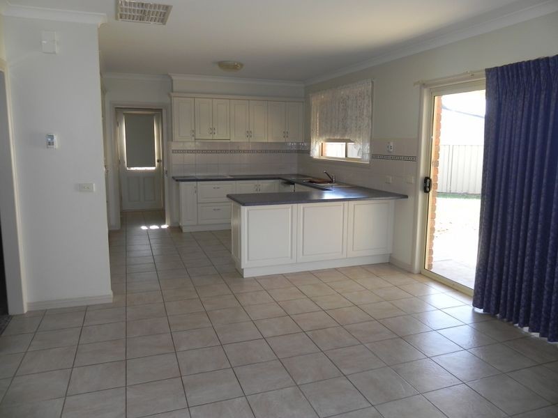7 Cockerell Court, Swan Hill VIC 3585