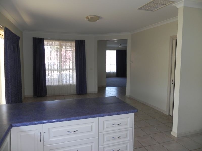7 Cockerell Court, Swan Hill VIC 3585
