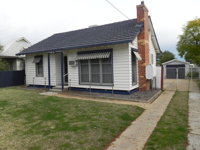 158 Stradbroke Avenue, Swan Hill VIC 3585