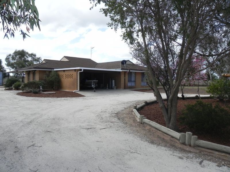538B Murray Valley Highway, Castle Donnington VIC 3585