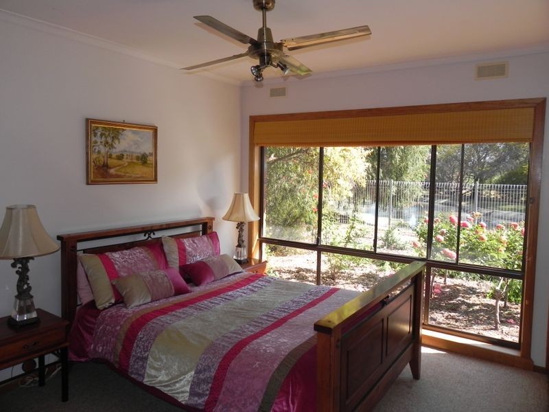 32 McFarlane Road, Swan Hill VIC 3585