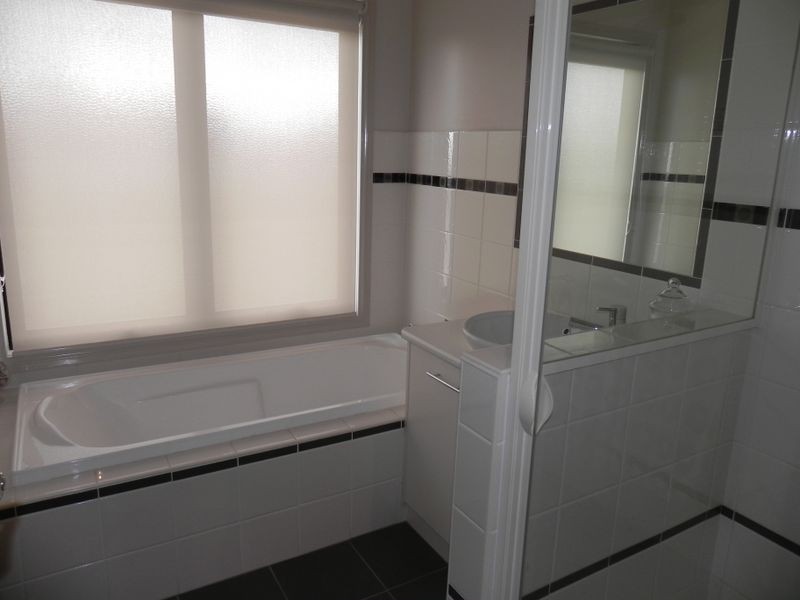 6 Tower Avenue, Swan Hill VIC 3585