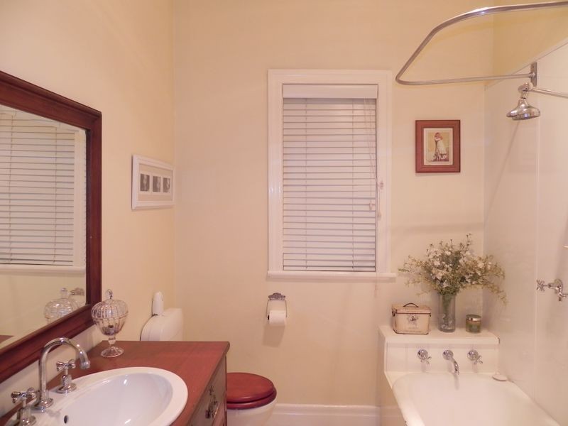 12 Tyrrell Street, Lake Boga VIC 3584