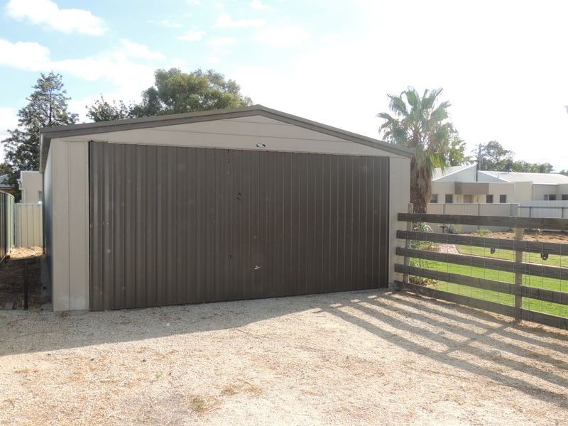 4 Parnee Street, Swan Hill VIC 3585