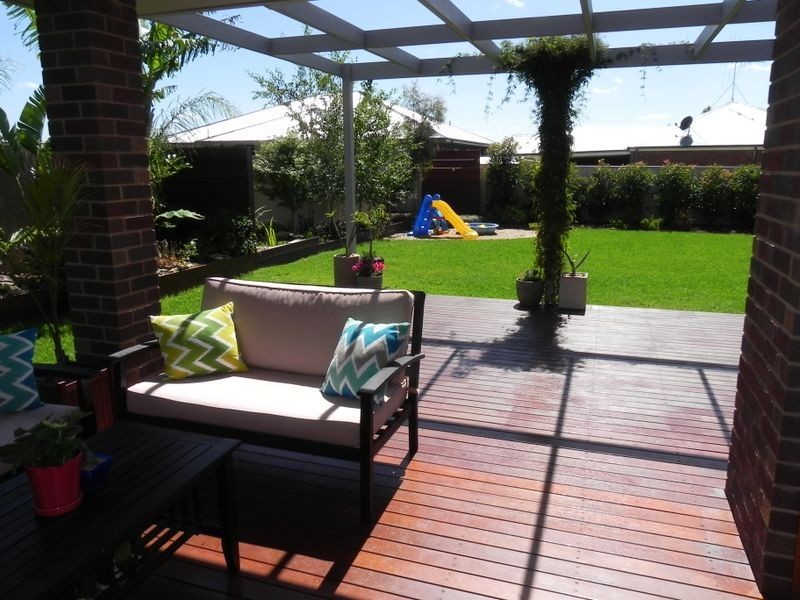 8 Merit Crescent, Swan Hill VIC 3585