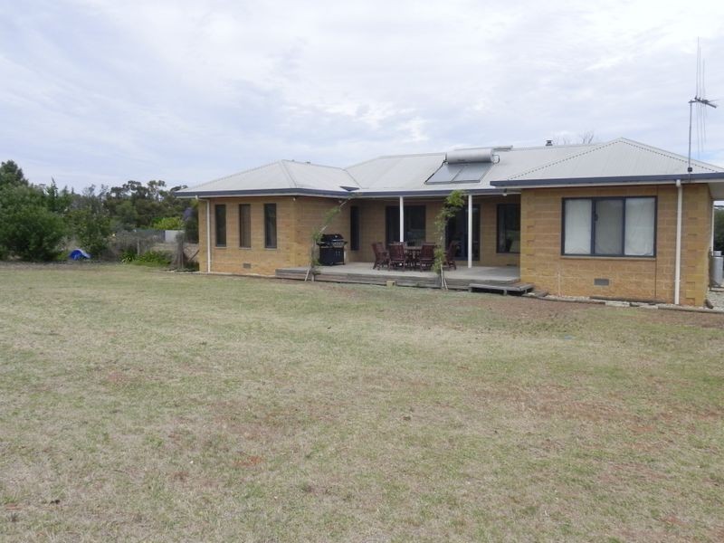 22 Algie Road, Wood Wood VIC 3596