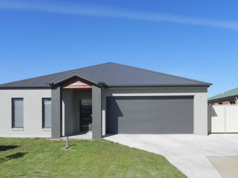 7 Redgum Street, Swan Hill VIC 3585
