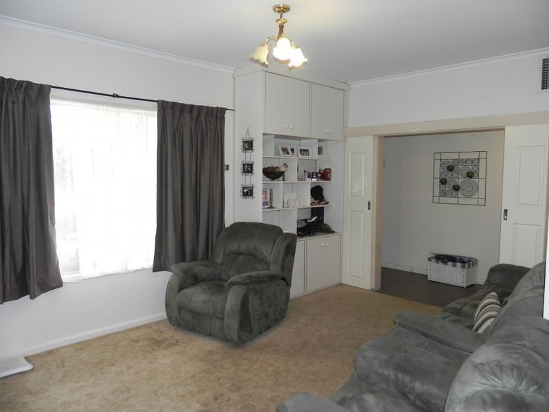 12 Holloway Grove, Swan Hill VIC 3585