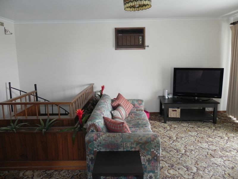 12 Holloway Grove, Swan Hill VIC 3585