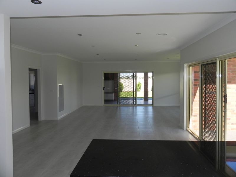 6 Totem Way, Swan Hill VIC 3585