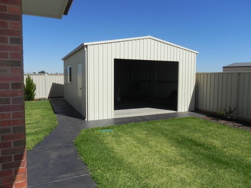 6 Totem Way, Swan Hill VIC 3585