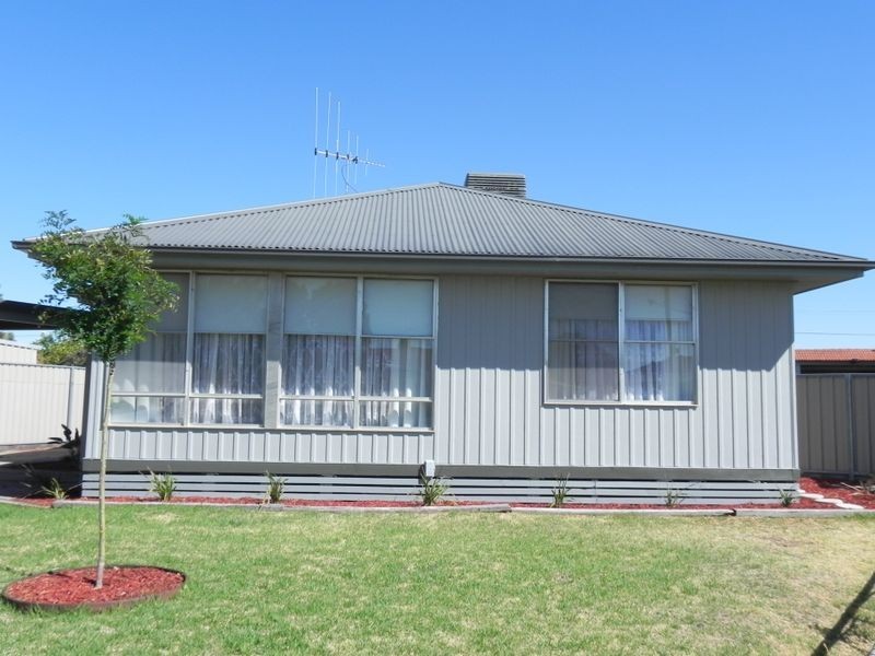 9 Eyre Court, Swan Hill VIC 3585