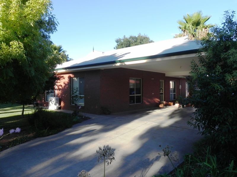 40 Poole Boulevard, Swan Hill VIC 3585