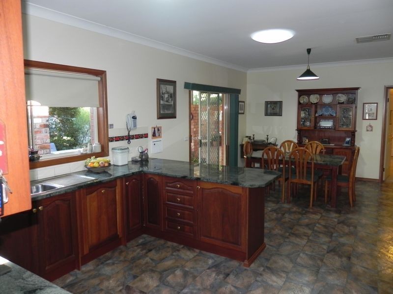 40 Poole Boulevard, Swan Hill VIC 3585
