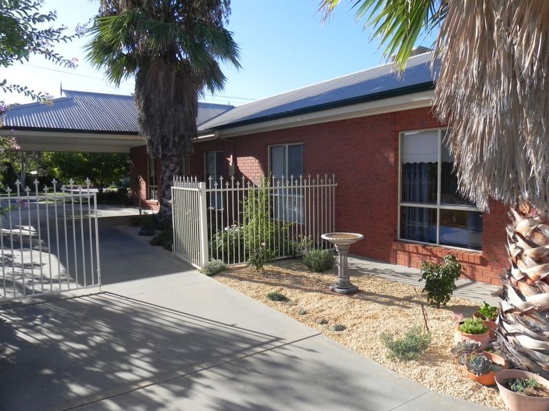 40 Poole Boulevard, Swan Hill VIC 3585