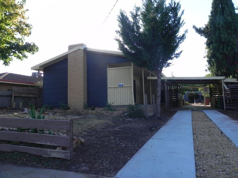 17 Holloway Grove, Swan Hill VIC 3585