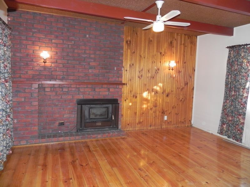 17 Holloway Grove, Swan Hill VIC 3585