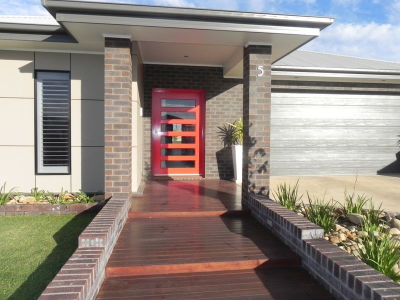 5 Hakea Street, Swan Hill VIC 3585