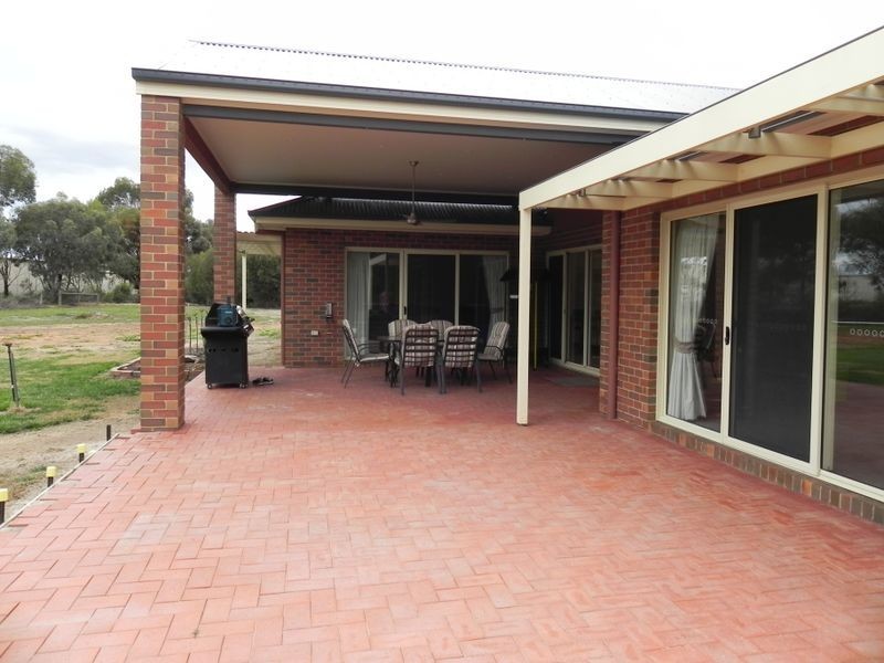 7 Yvonne Close, Swan Hill VIC 3585