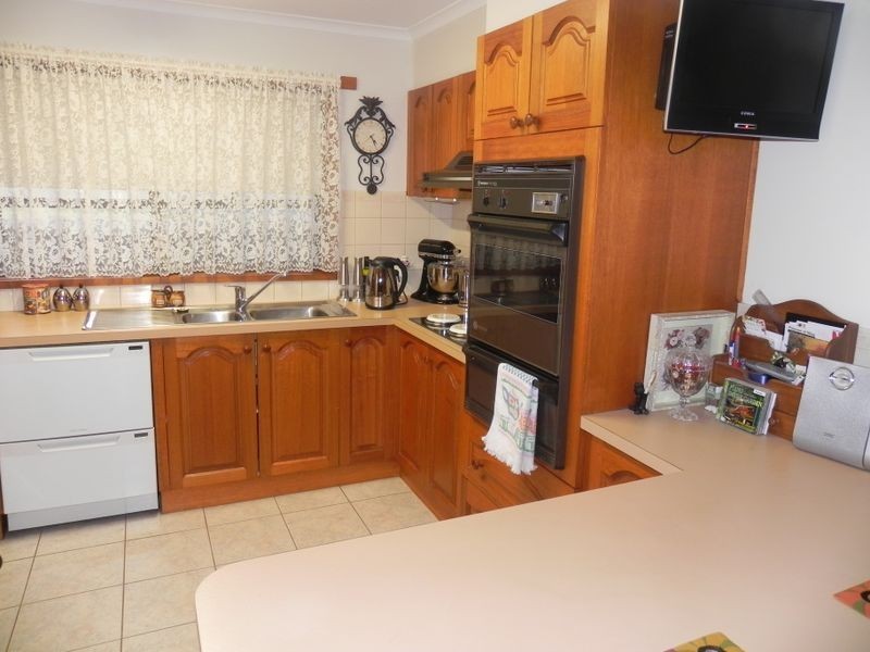 14 Wilkins Grove, Swan Hill VIC 3585