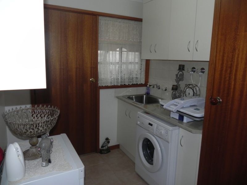 14 Wilkins Grove, Swan Hill VIC 3585