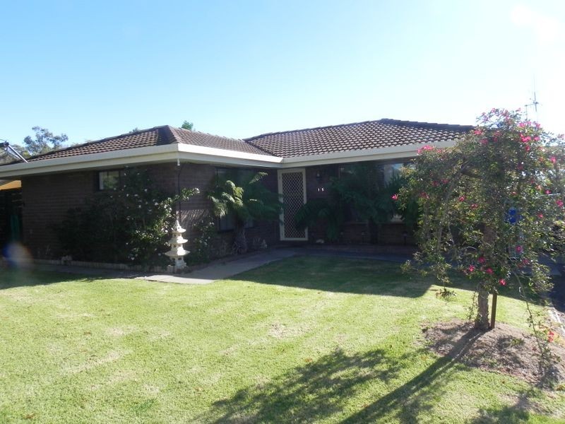 15 School Hill Road, Nyah VIC 3594