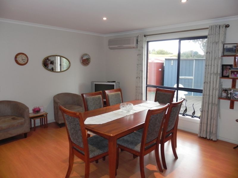 6 Wilkins Grove, Swan Hill VIC 3585