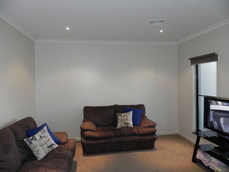 17 Dellar Court, Swan Hill VIC 3585