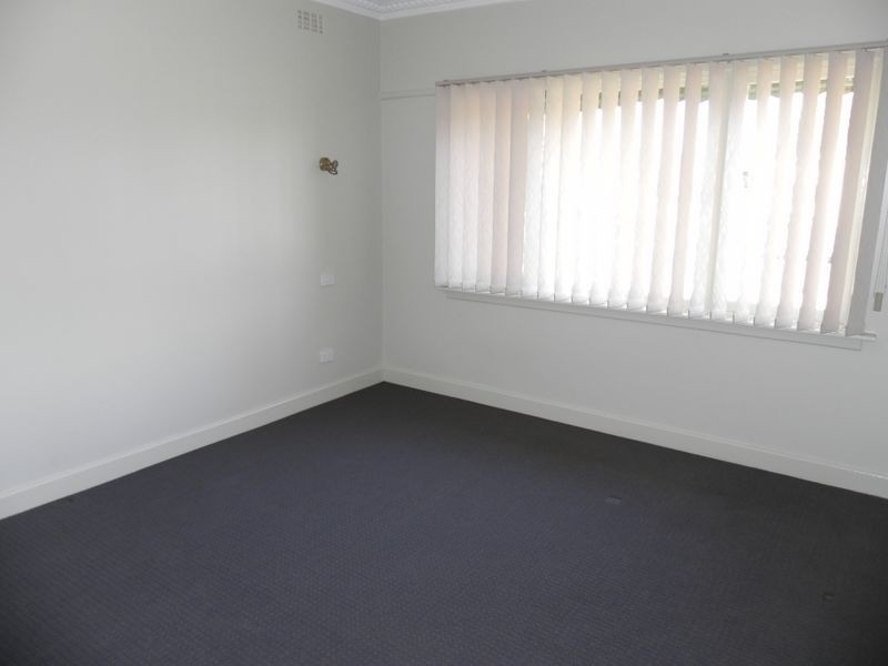 11 Douglas Avenue, Swan Hill VIC 3585