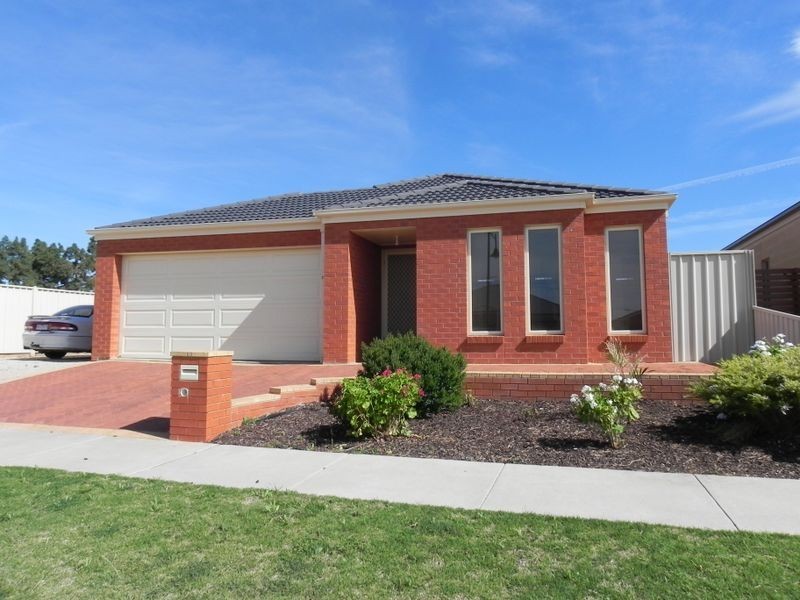 28 Boree Drive, Swan Hill VIC 3585